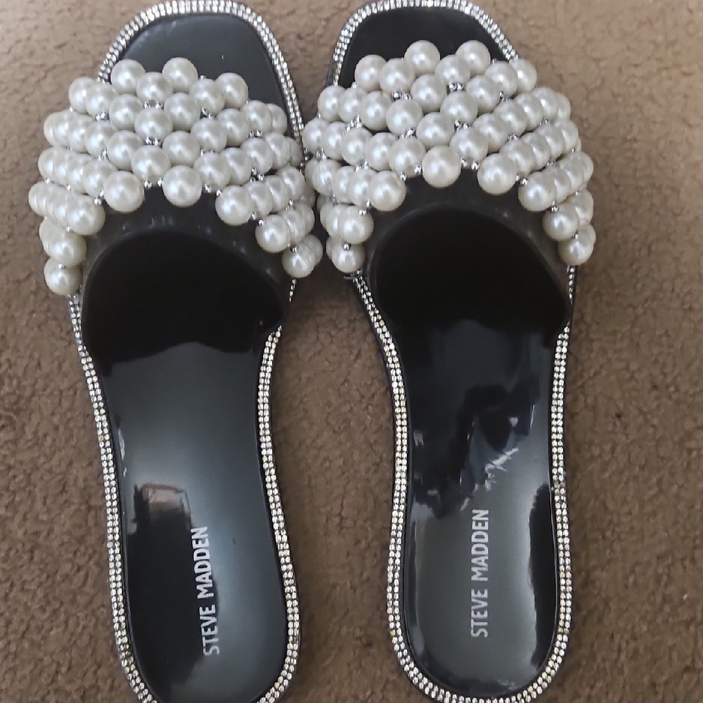 Steve Madden Black Sandals with Pearl Accents